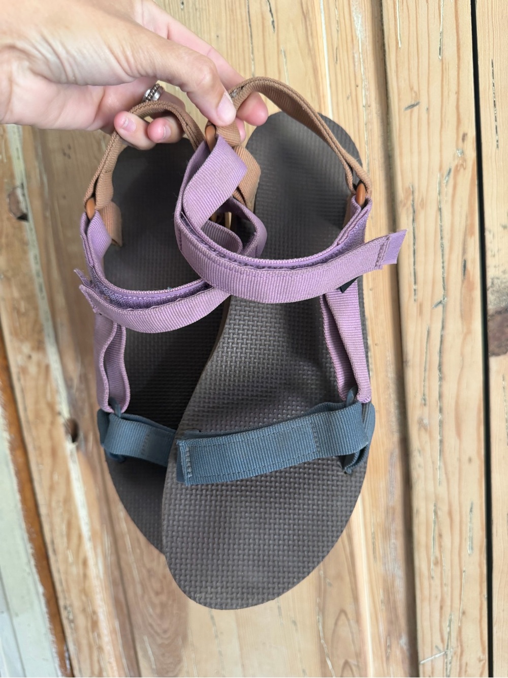 Tevas womans 11